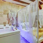 L'evasion I Bed&spa I Jacuzzi I Cozy I Hypercentre I Rent Immo *