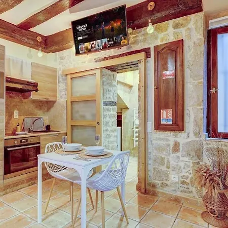 L'evasion I Bed&spa I Jacuzzi I Cozy I Hypercentre I Rent Immo Apartman Dijon