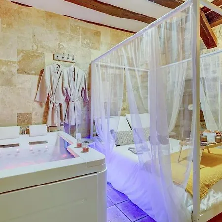 L'evasion I Bed&spa I Jacuzzi I Cozy I Hypercentre I Rent Immo *