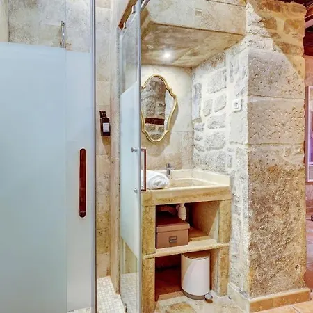 L'evasion I Bed&spa I Jacuzzi I Cozy I Hypercentre I Rent Immo