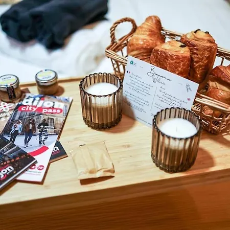 L'evasion I Bed&spa I Jacuzzi I Cozy I Hypercentre I Rent Immo Dijon