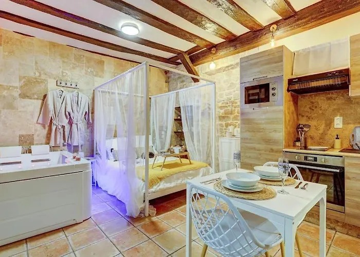 L'evasion I Bed&spa I Jacuzzi I Cozy I Hypercentre I Rent Immo アパート *