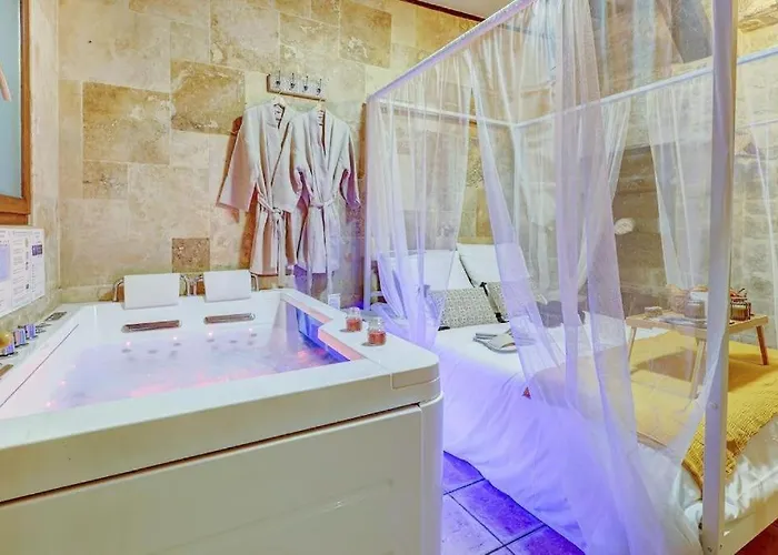 L'evasion I Bed&spa I Jacuzzi I Cozy I Hypercentre I Rent Immo