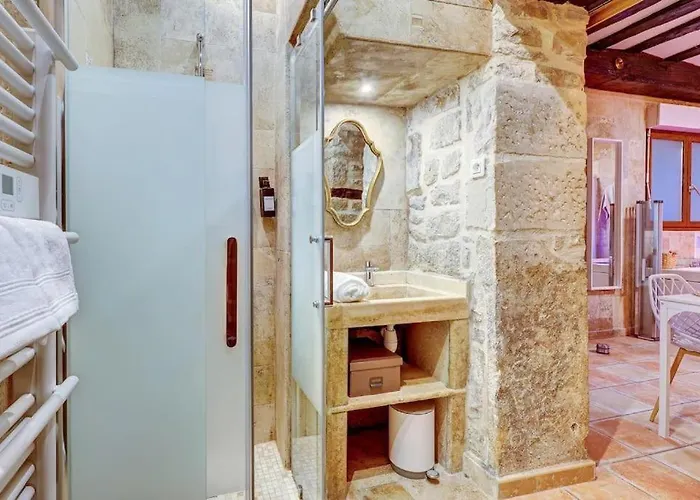 L'evasion I Bed&spa I Jacuzzi I Cozy I Hypercentre I Rent Immo